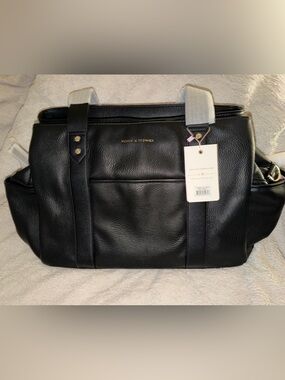 Poppy and Peonies Voyager Lite in Black
